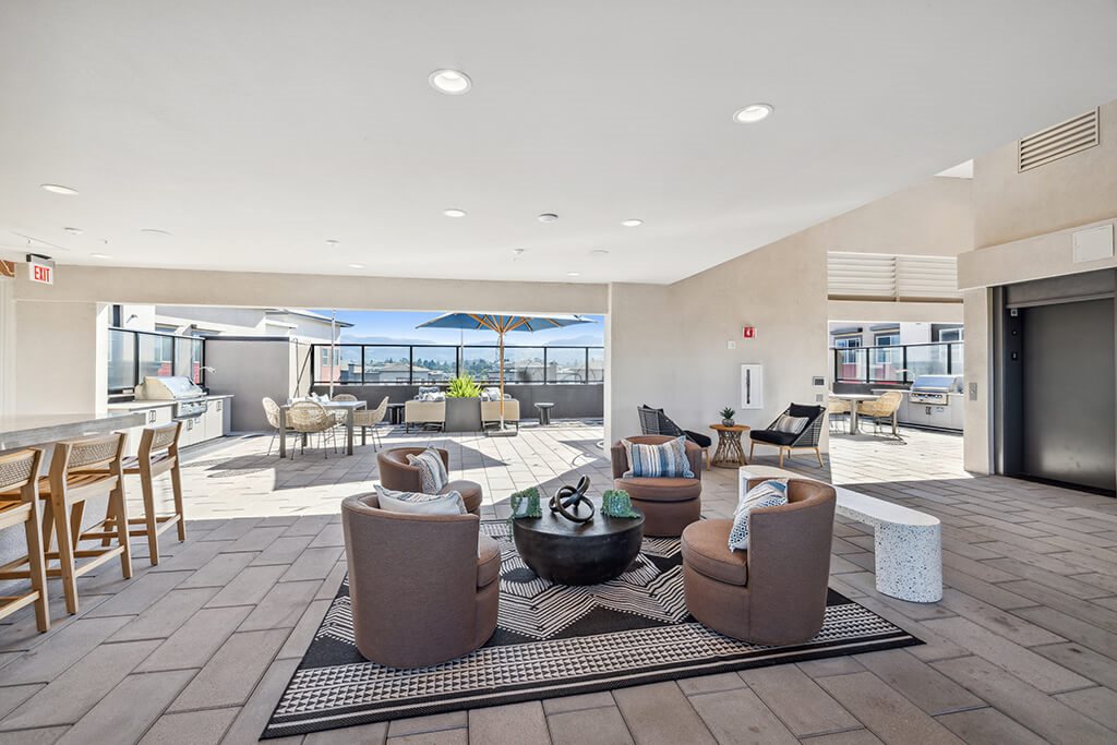 Covered rooftop lounge at The Braydon Apartments in Napa CA
